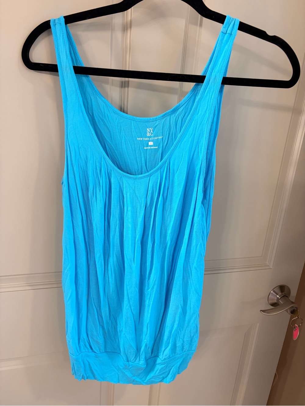 New York & Company Bright Turquoise Scoop Neck Tank